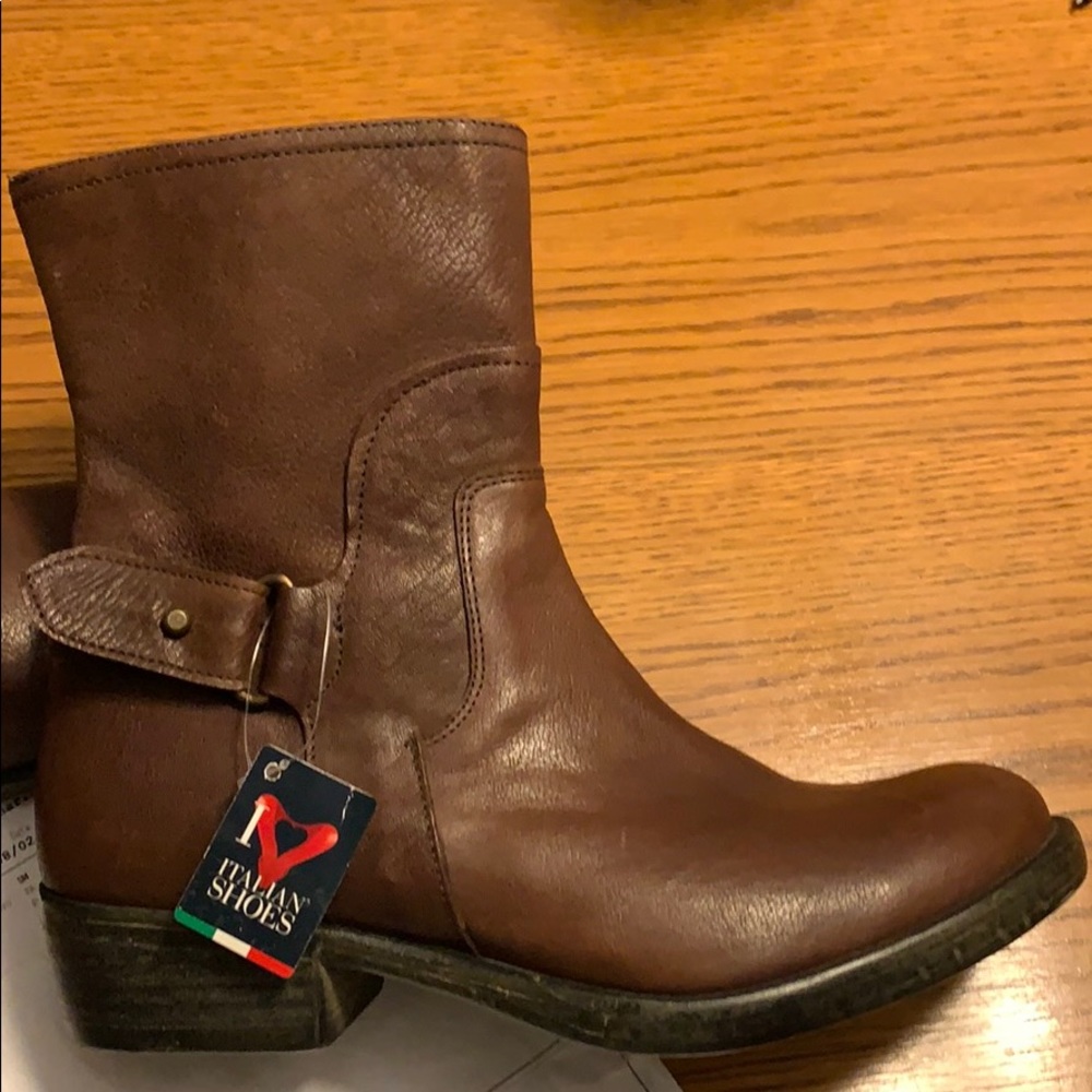 Boots - Picture 2 of 4